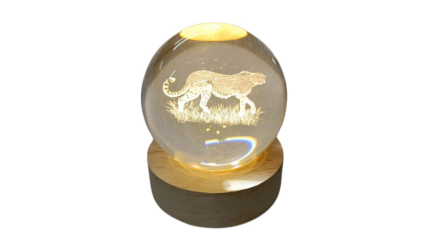 Small Crystal Ball Lamp with 3D Engraving and Luminous Base – Cheetah
