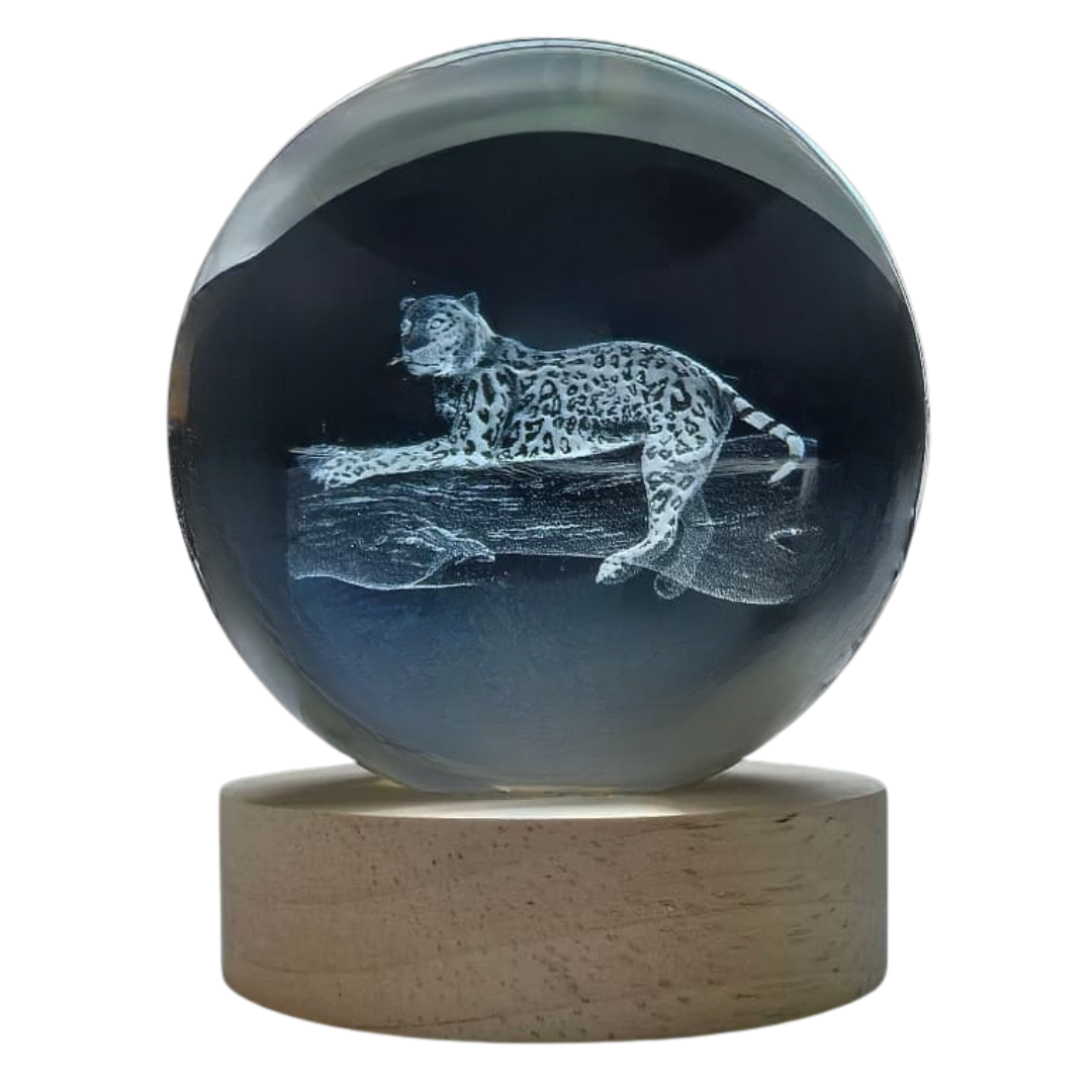 Crystal Ball Lamp with 3D Engraving and Luminous Base - Animals - Leopard